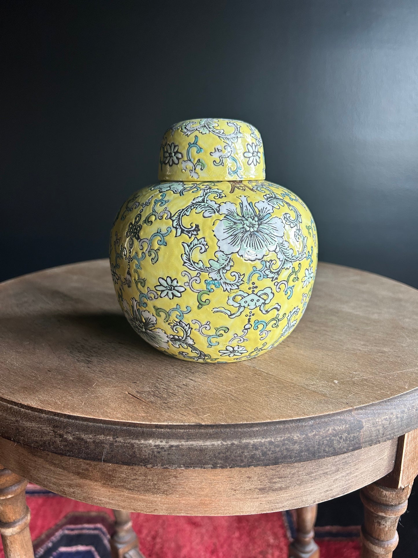 vintage Chinoiserie porcelain jar