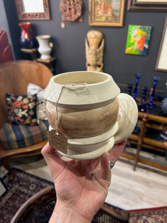 adorable ceramic honey pot